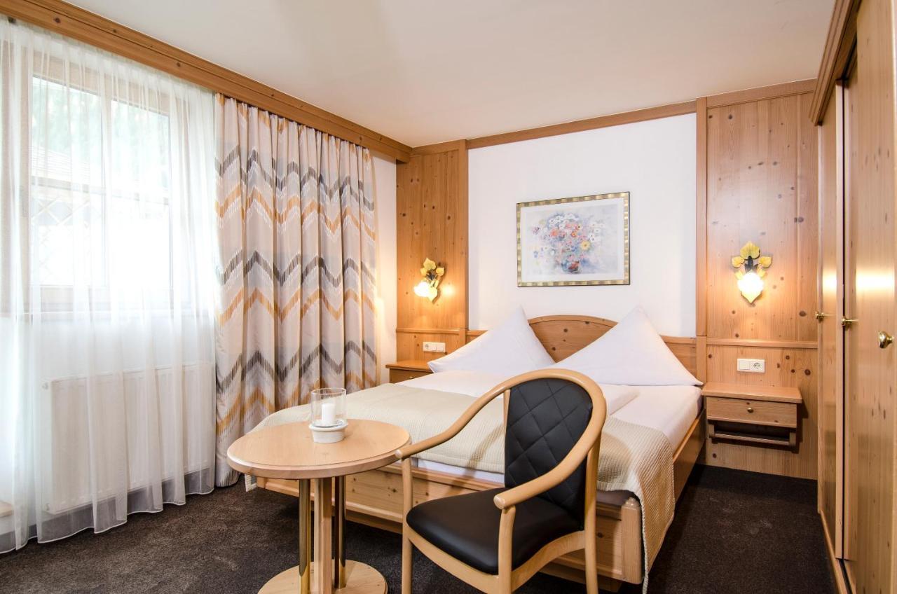 אישגל Hotel Garni Subretta מראה חיצוני תמונה